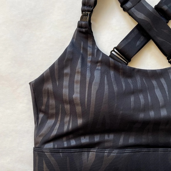 Venice High Impact Full Coverage Nursing Sports Bra (Black Tiger) - Picture 3 of 8